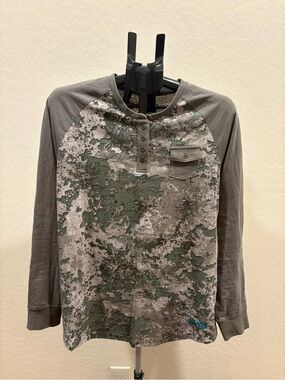 Girls with Guns Women’s Long Sleeve Henley Shirt in Gray Camo